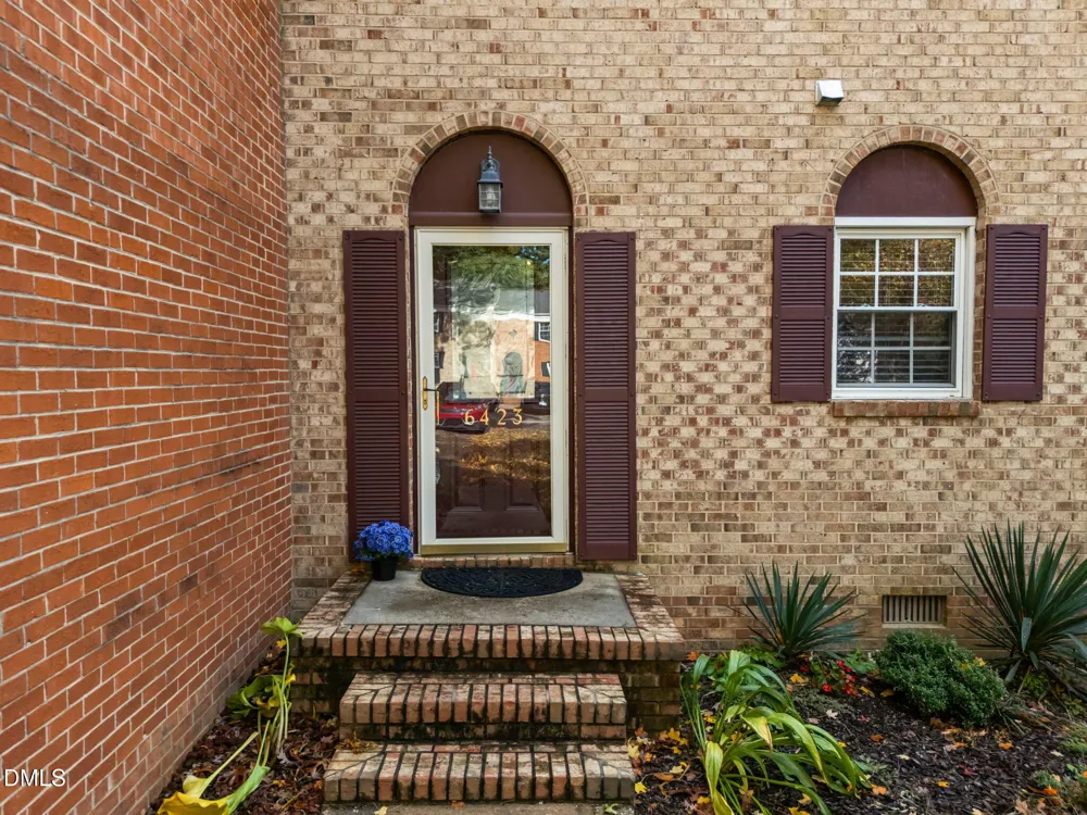 6423 New Market Way Raleigh, NC 27615