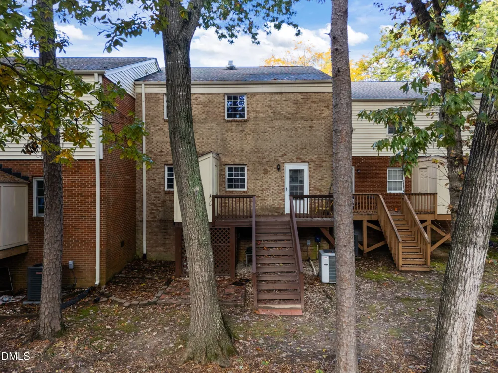 6423 New Market Way Raleigh, NC 27615