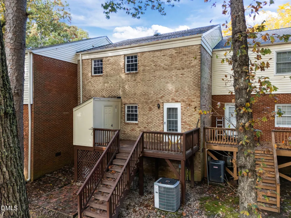 6423 New Market Way Raleigh, NC 27615