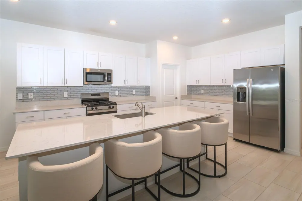 11824 BLUE DIAMOND TRAIL Parrish, FL 34219