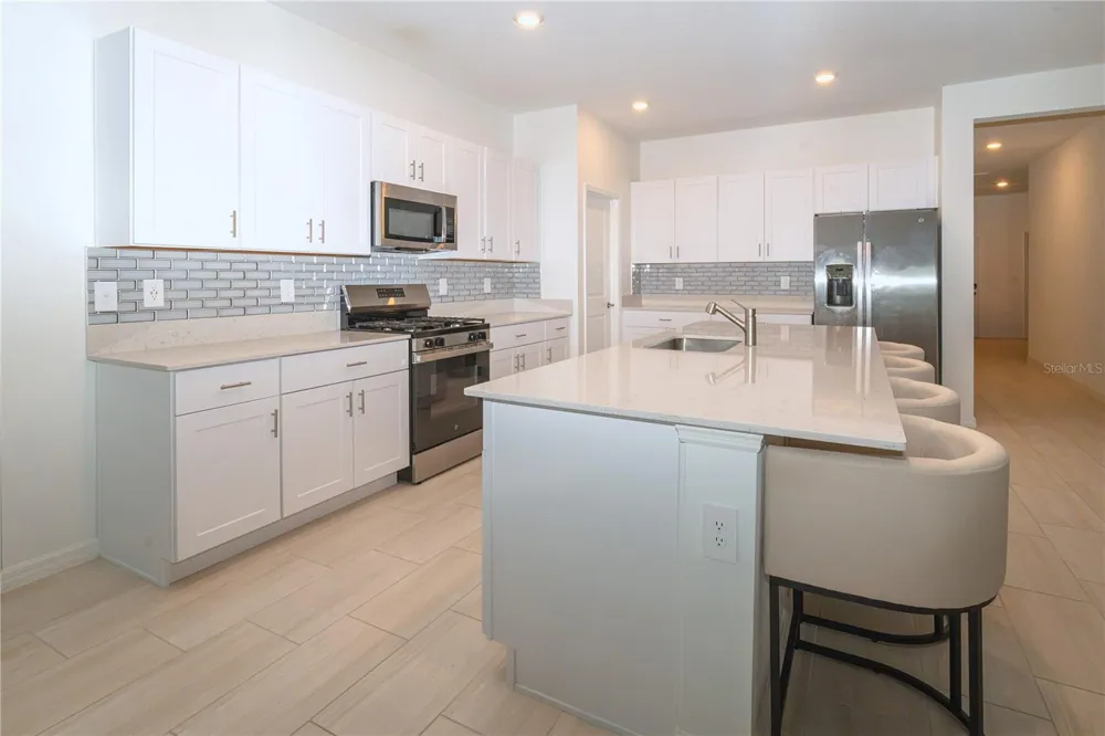 11824 BLUE DIAMOND TRAIL Parrish, FL 34219