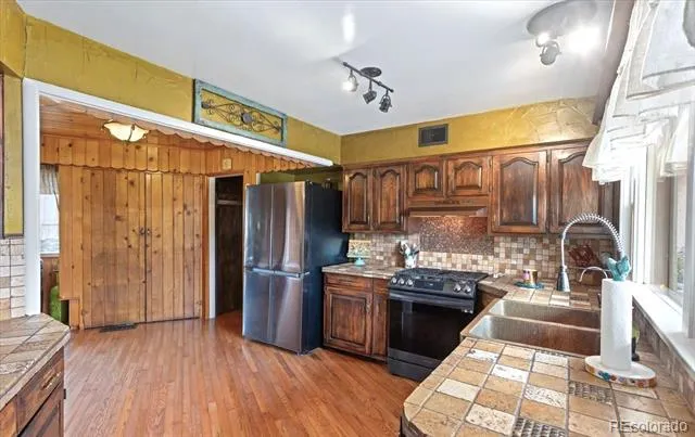 9825 US Highway 50 Howard, CO 81233