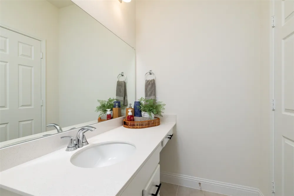 212 Colvin Lane Justin, TX 76247