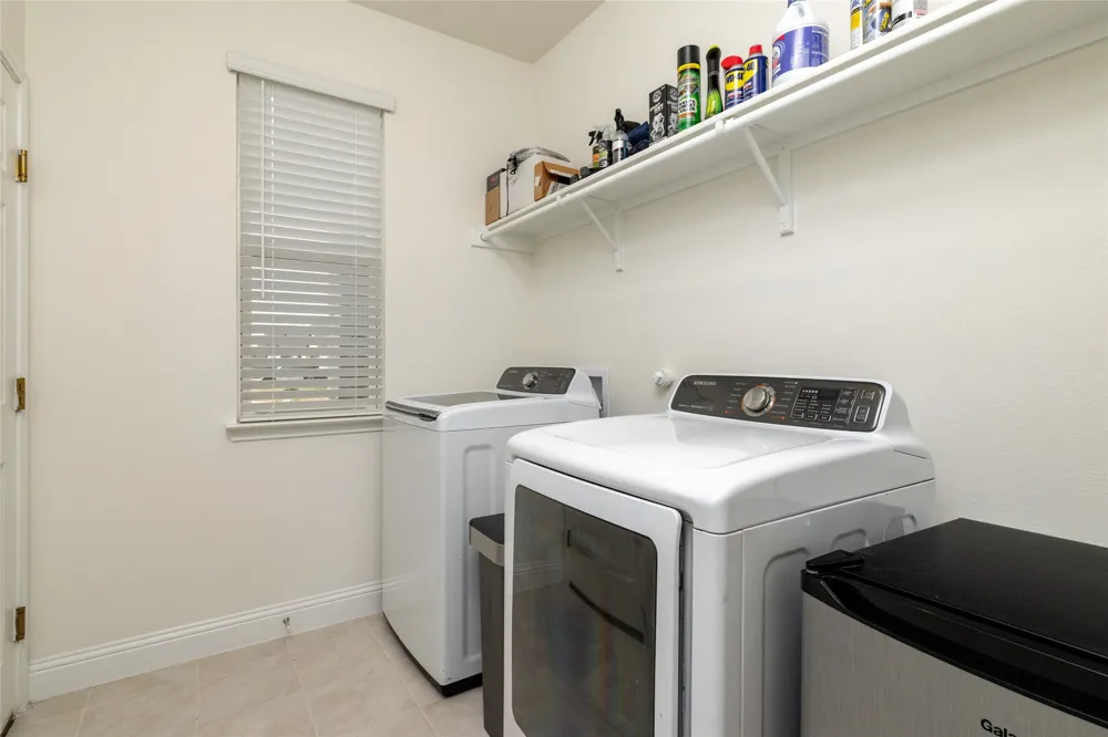 212 Colvin Lane Justin, TX 76247