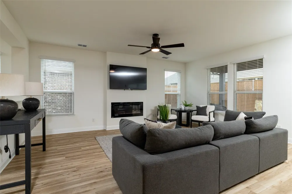 212 Colvin Lane Justin, TX 76247