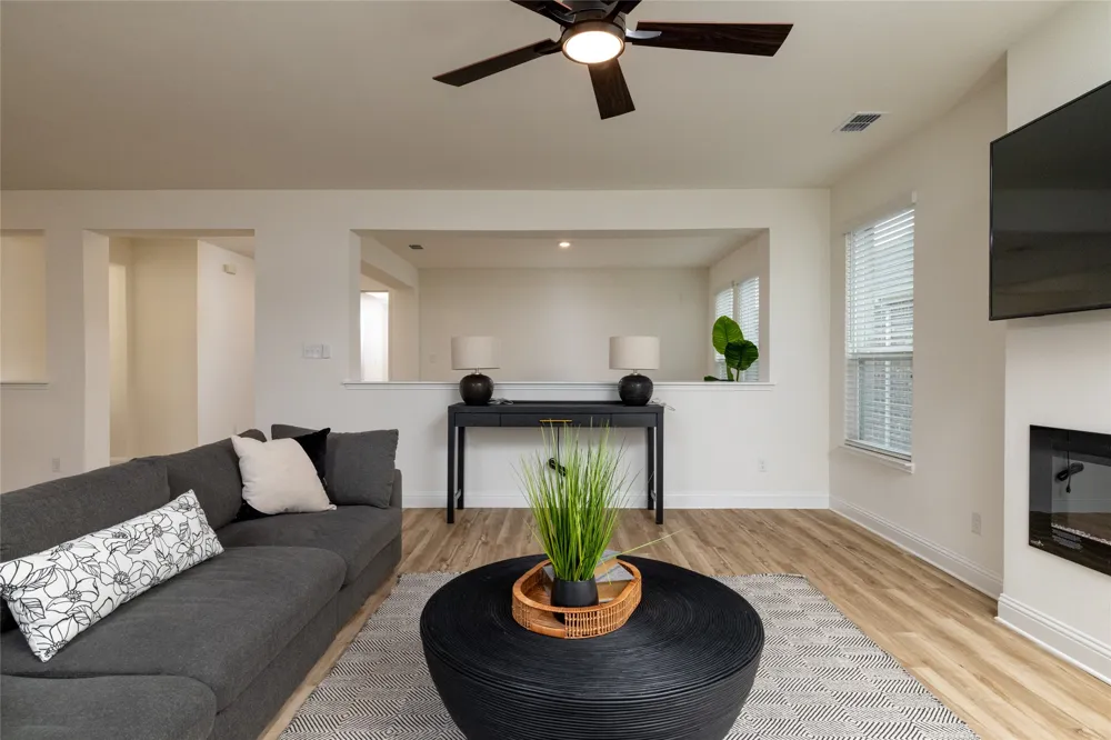 212 Colvin Lane Justin, TX 76247