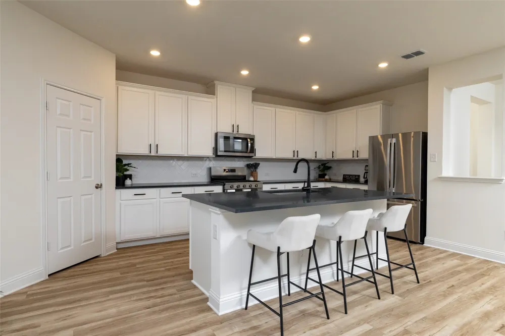 212 Colvin Lane Justin, TX 76247