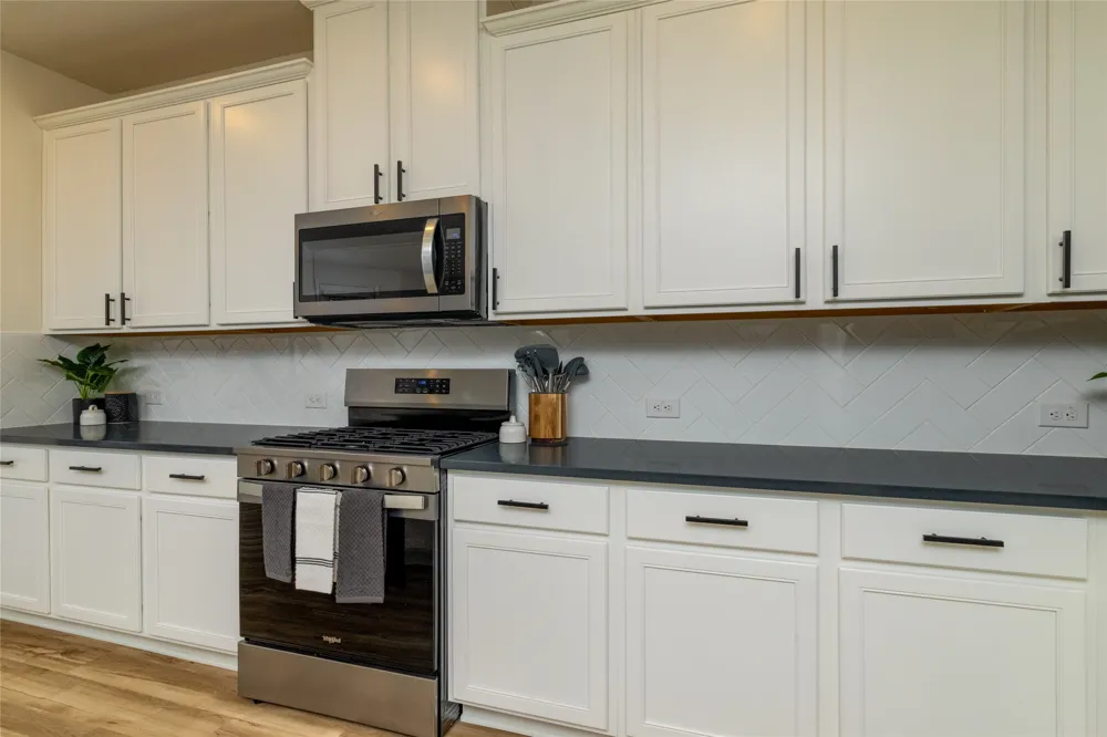 212 Colvin Lane Justin, TX 76247