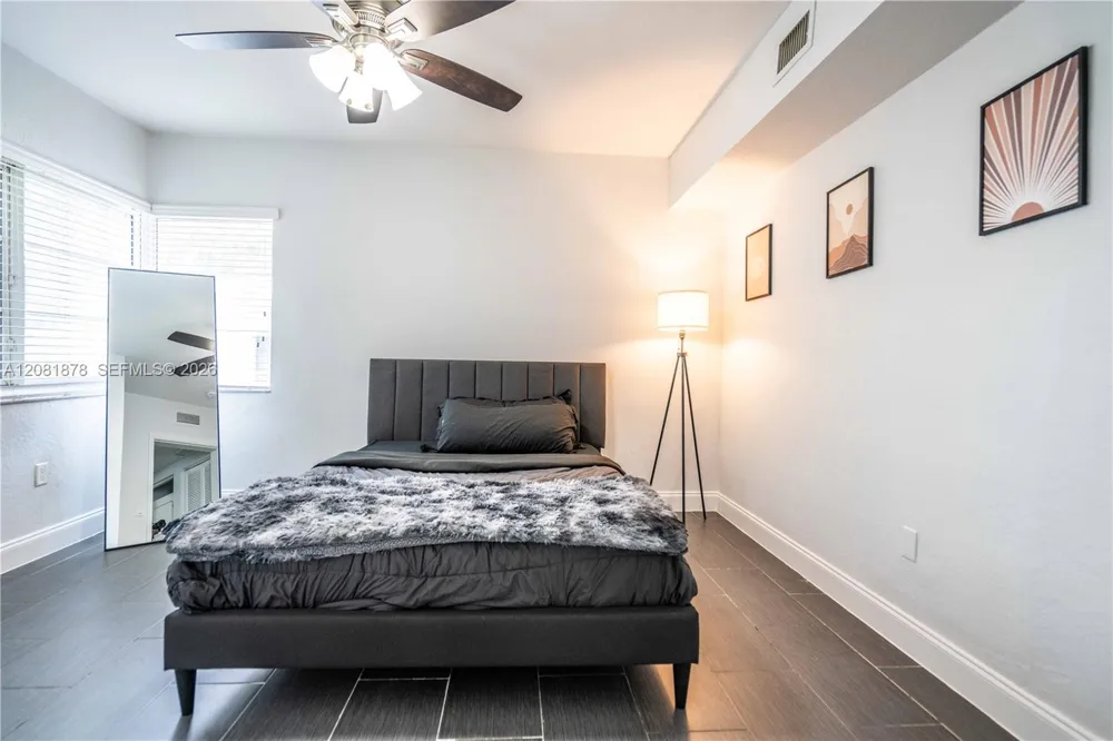 1007 Bay Dr #104 Miami Beach, FL 33141