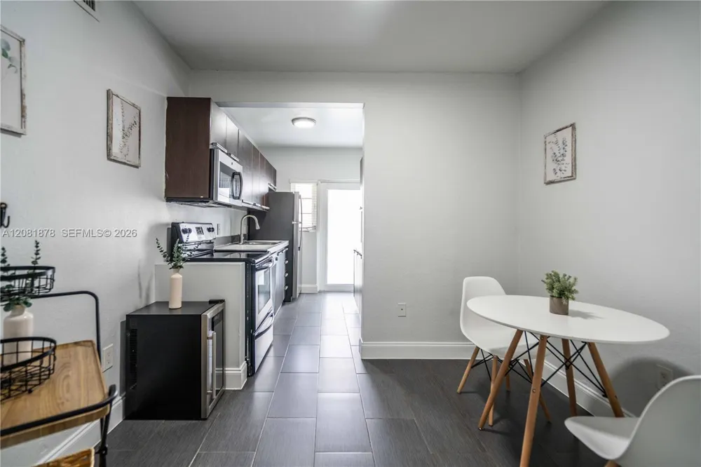 1007 Bay Dr #104 Miami Beach, FL 33141