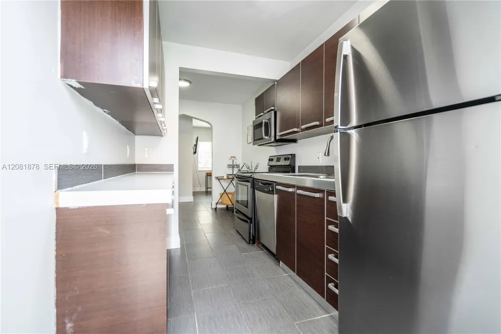 1007 Bay Dr #104 Miami Beach, FL 33141