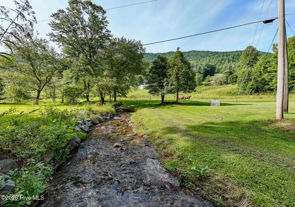 1056 Franks Creek Road Robbinsville, NC 28771