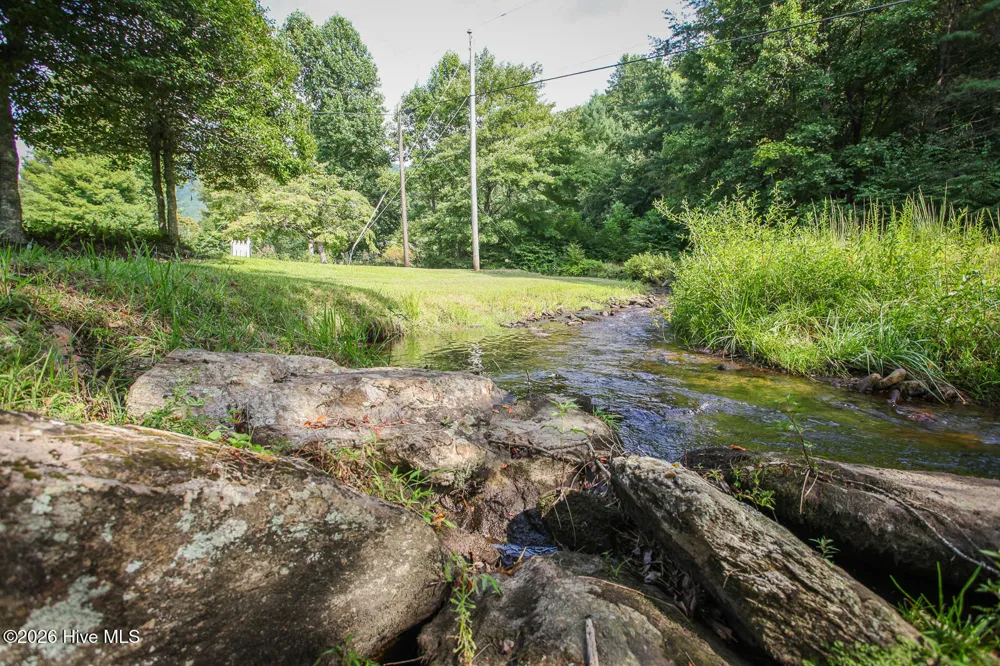 1056 Franks Creek Road Robbinsville, NC 28771
