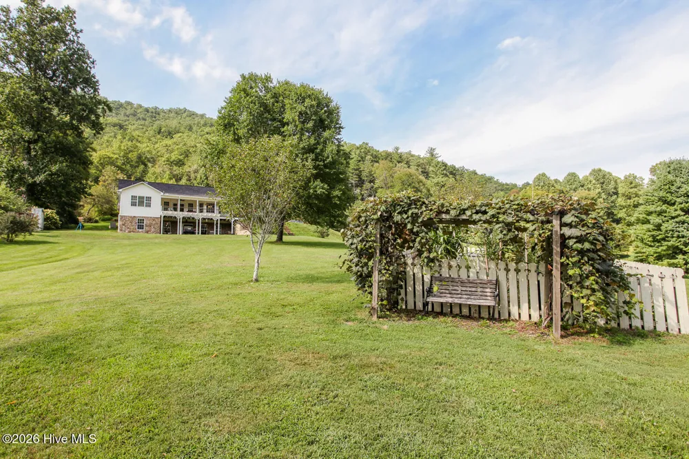 1056 Franks Creek Road Robbinsville, NC 28771