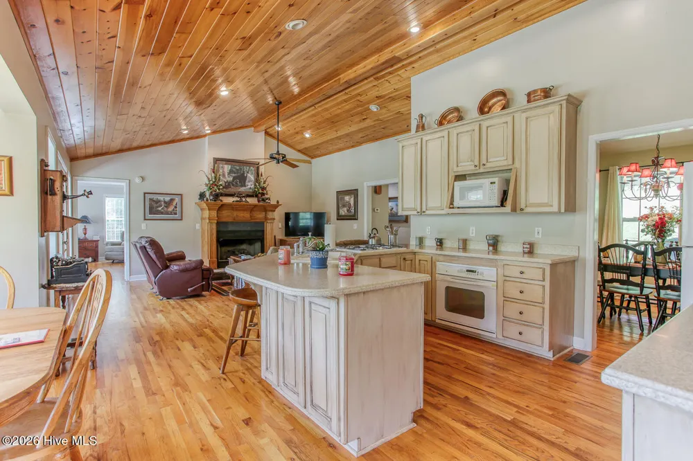 1056 Franks Creek Road Robbinsville, NC 28771