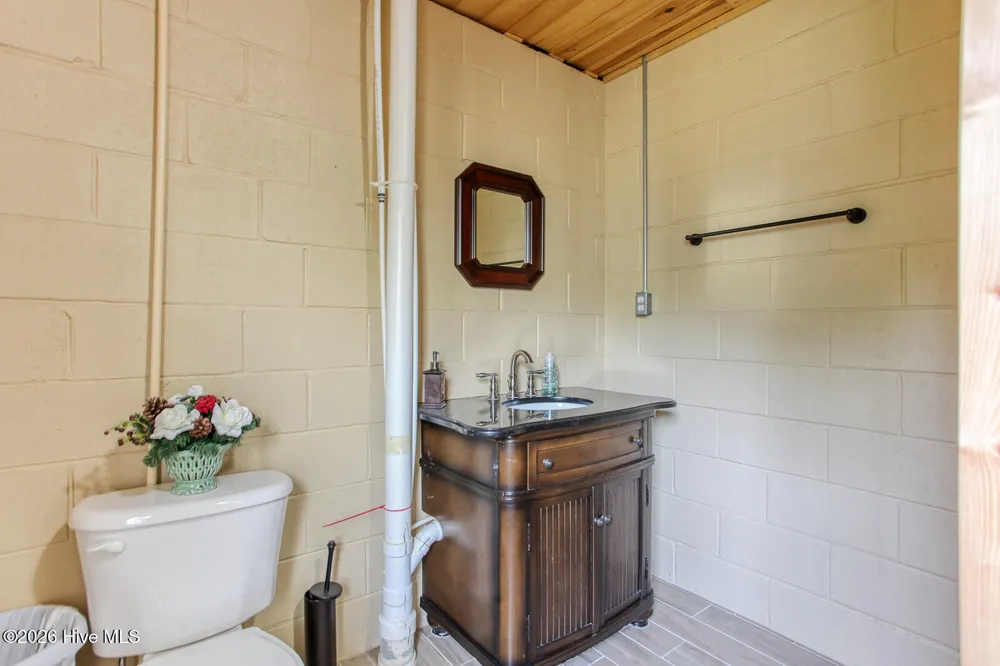 1056 Franks Creek Road Robbinsville, NC 28771