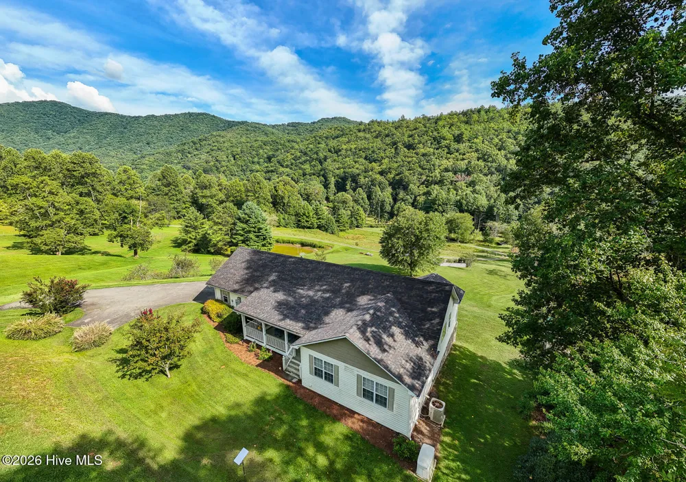 1056 Franks Creek Road Robbinsville, NC 28771