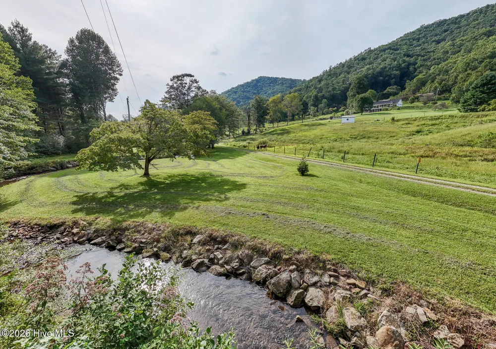 1056 Franks Creek Road Robbinsville, NC 28771