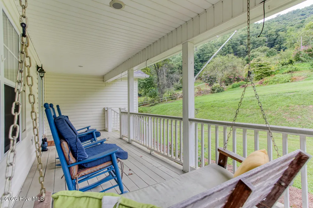 1056 Franks Creek Road Robbinsville, NC 28771
