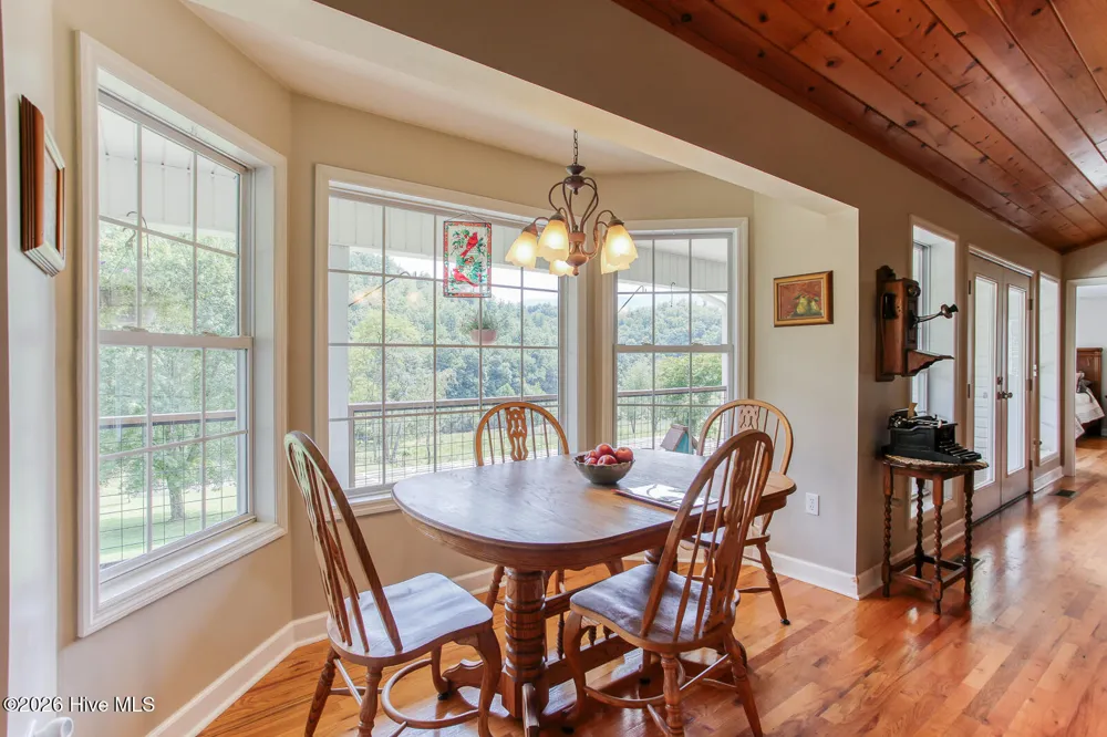 1056 Franks Creek Road Robbinsville, NC 28771