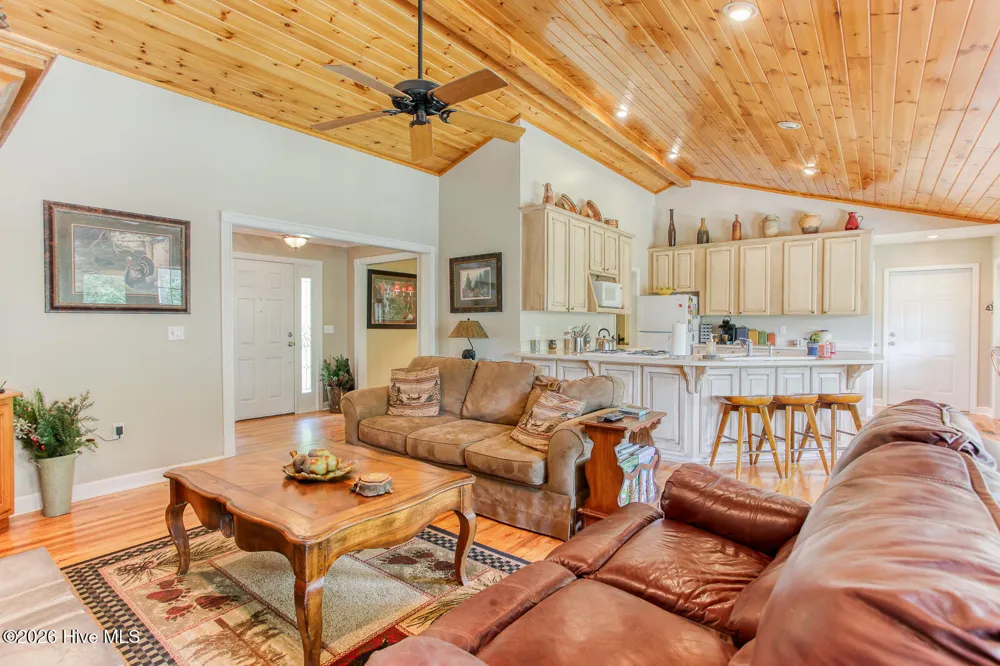 1056 Franks Creek Road Robbinsville, NC 28771