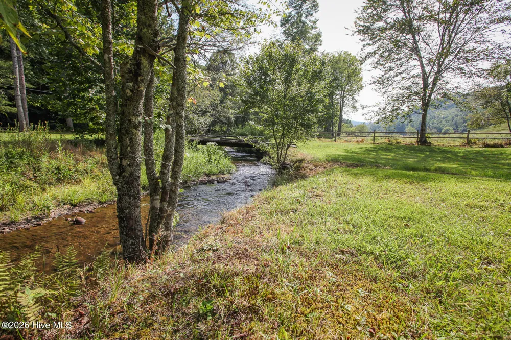 1056 Franks Creek Road Robbinsville, NC 28771