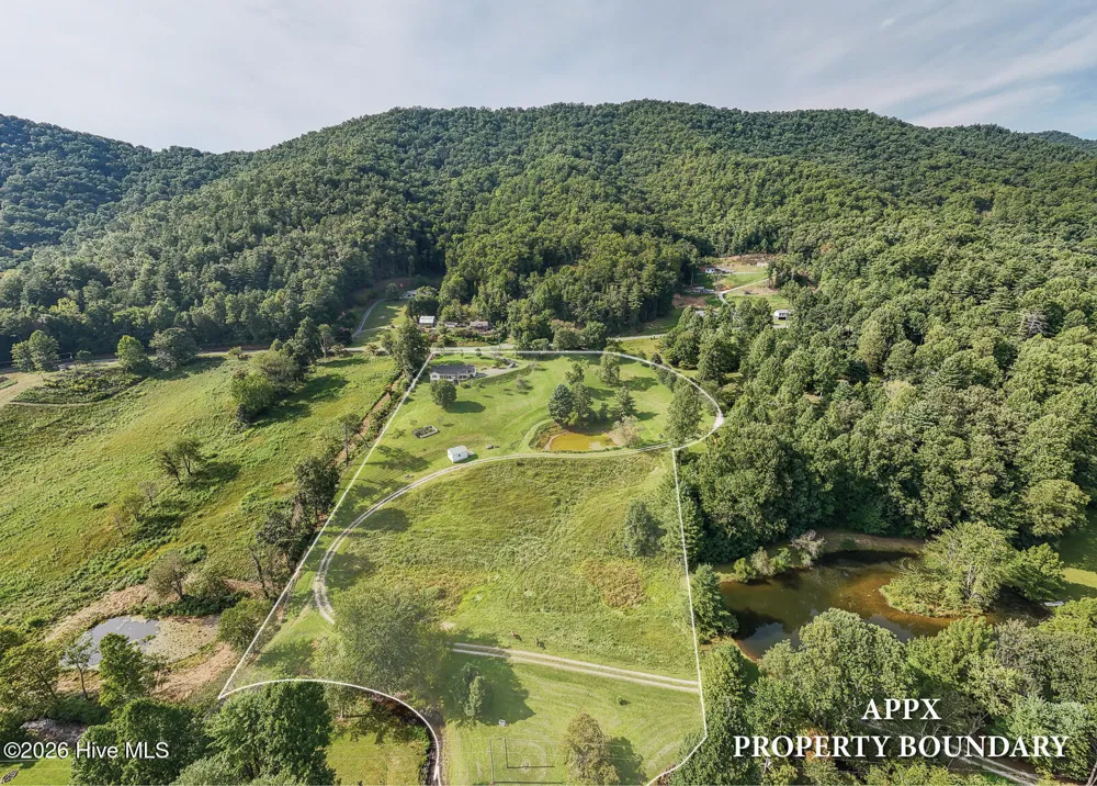1056 Franks Creek Road Robbinsville, NC 28771