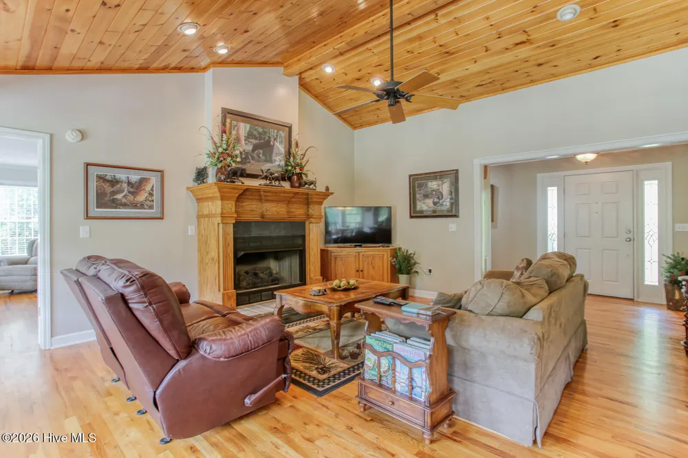 1056 Franks Creek Road Robbinsville, NC 28771