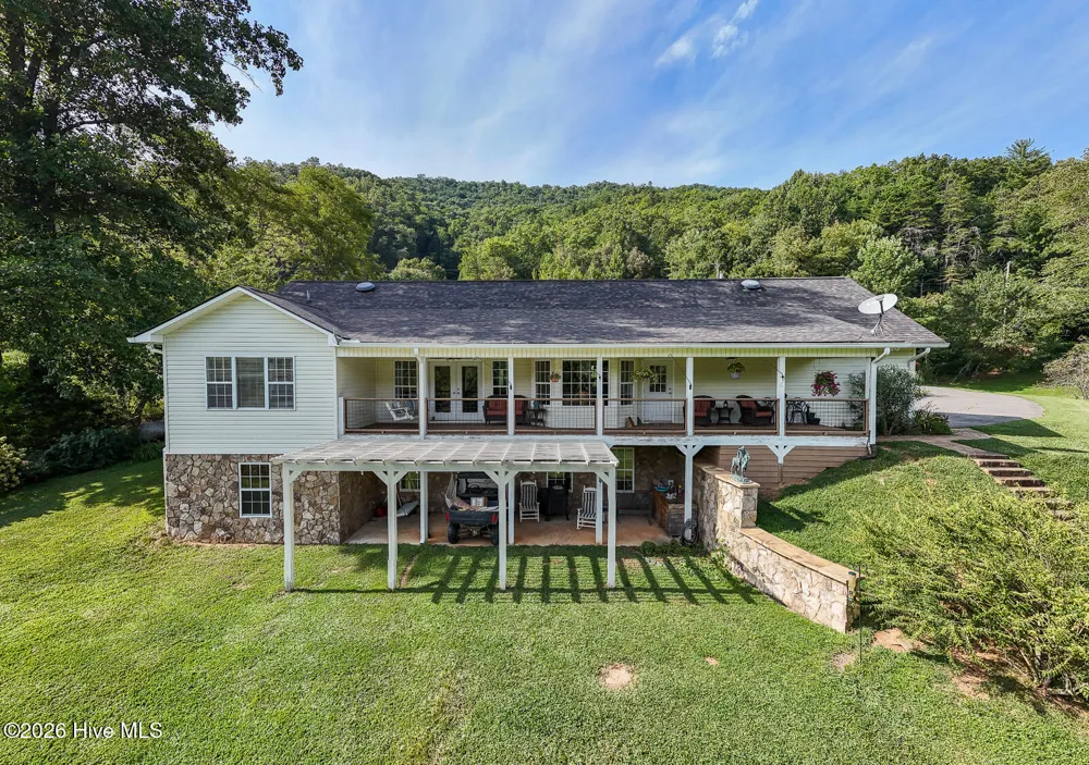 1056 Franks Creek Road Robbinsville, NC 28771
