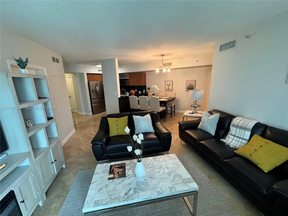 9055 SW 73rd Ct #1108 Miami, FL 33156