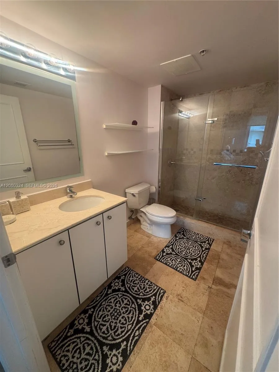9055 SW 73rd Ct #1108 Miami, FL 33156