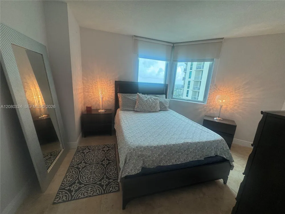 9055 SW 73rd Ct #1108 Miami, FL 33156