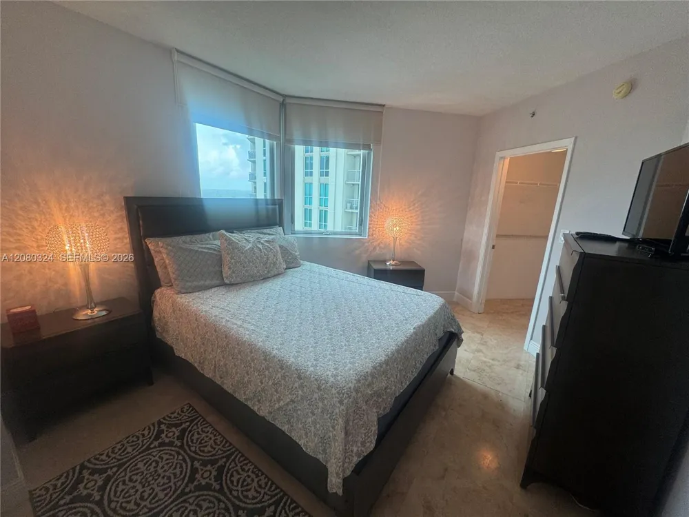 9055 SW 73rd Ct #1108 Miami, FL 33156