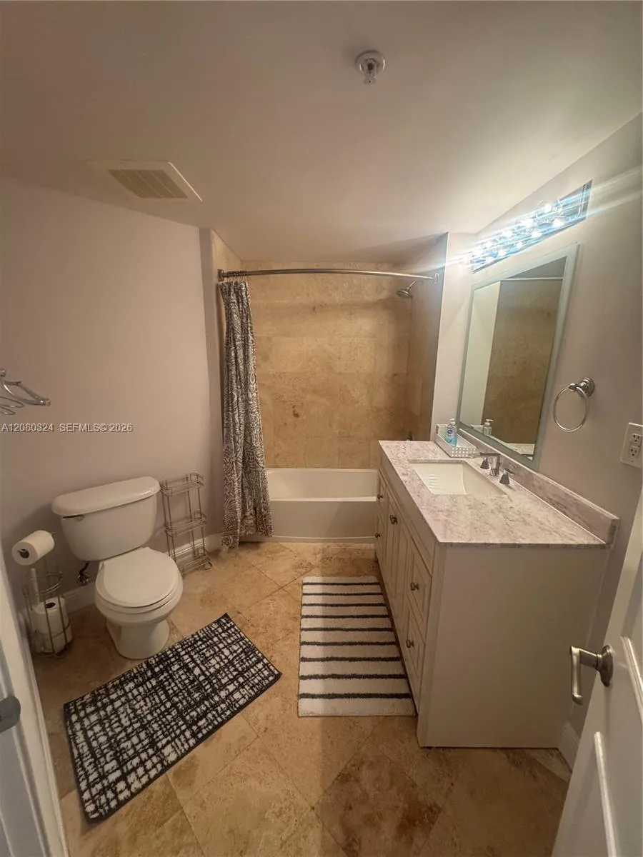 9055 SW 73rd Ct #1108 Miami, FL 33156