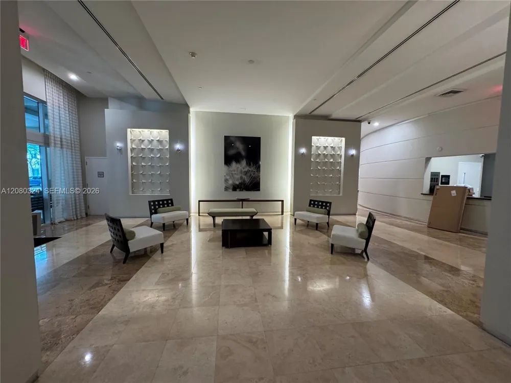 9055 SW 73rd Ct #1108 Miami, FL 33156