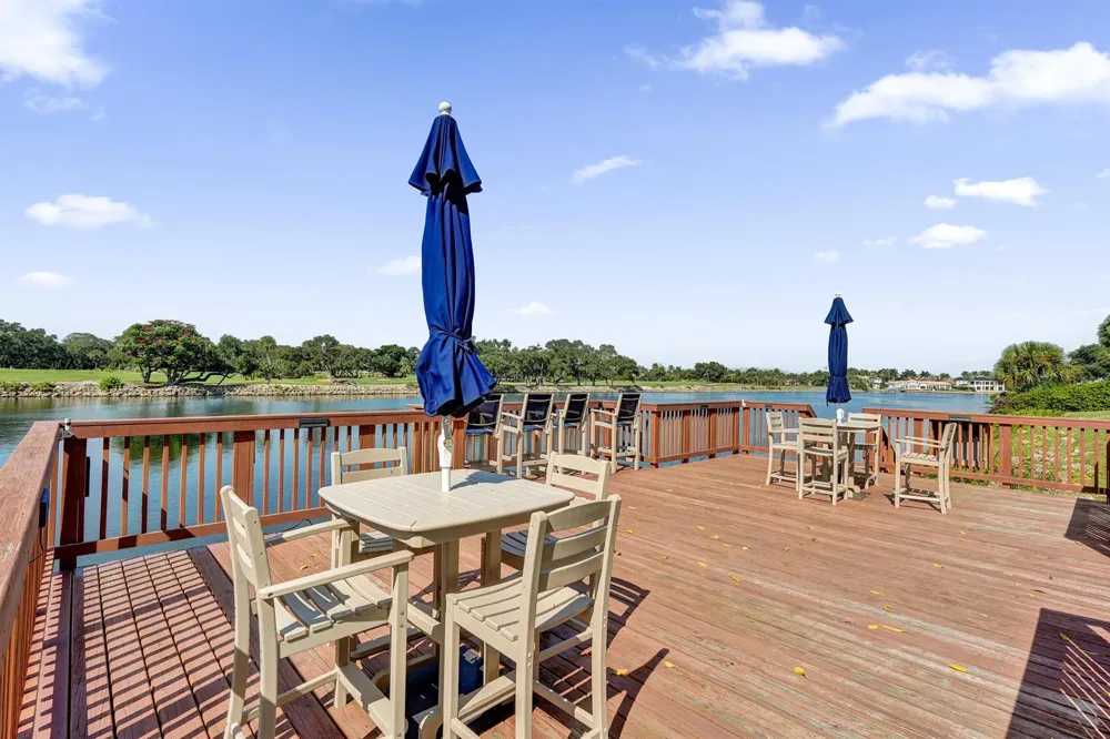 308 GOLFVIEW ROAD #406 North Palm Beach, FL 33408