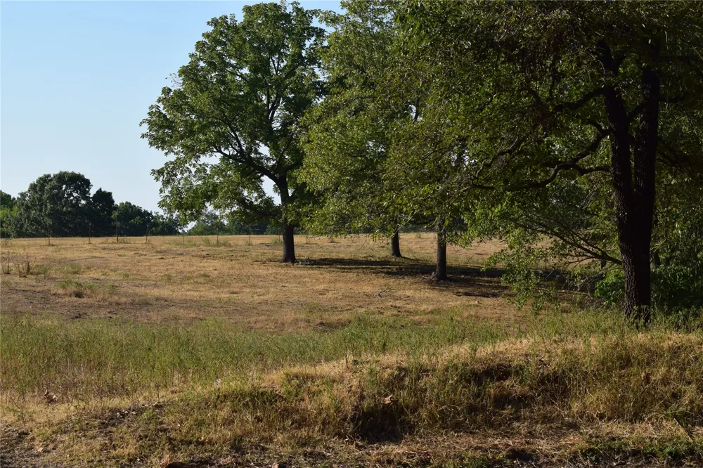 67451 E County Road 175 Road Wyandotte, OK 74370