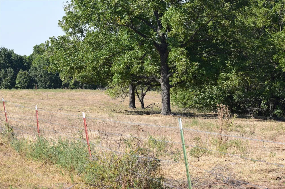 67451 E County Road 175 Road Wyandotte, OK 74370