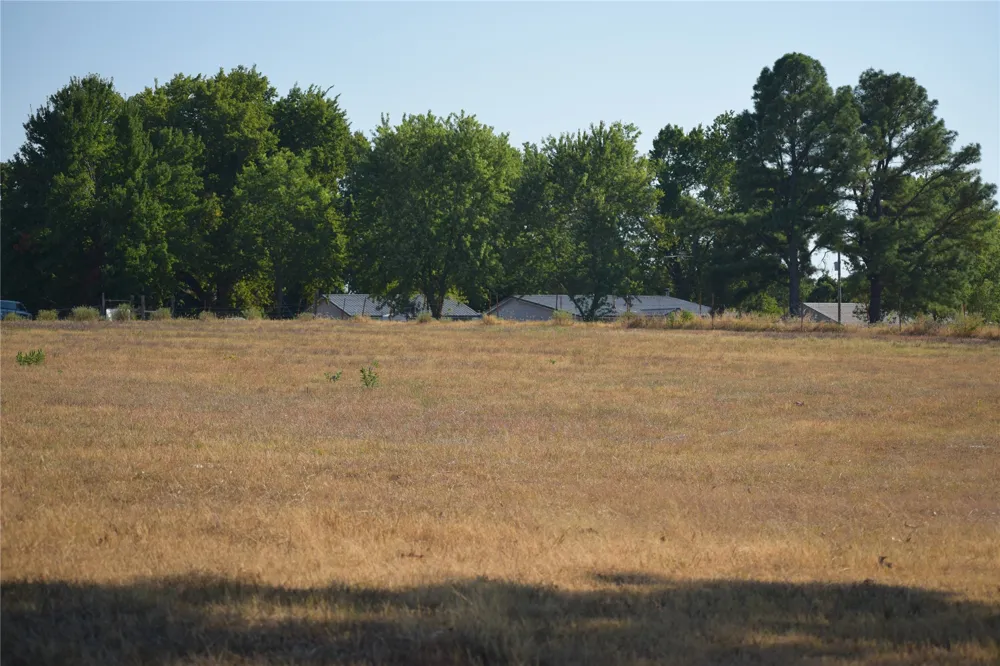 67451 E County Road 175 Road Wyandotte, OK 74370