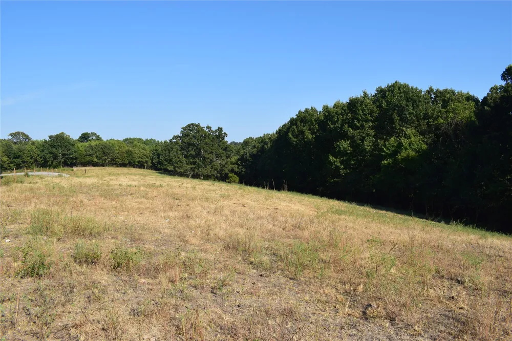 67451 E County Road 175 Road Wyandotte, OK 74370