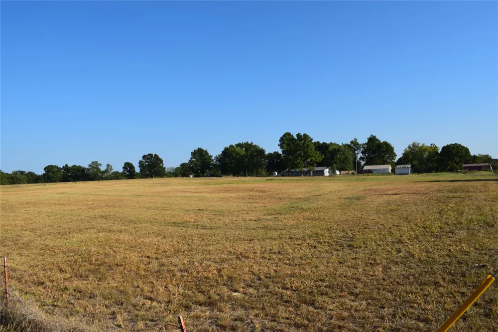 67451 E County Road 175 Road Wyandotte, OK 74370