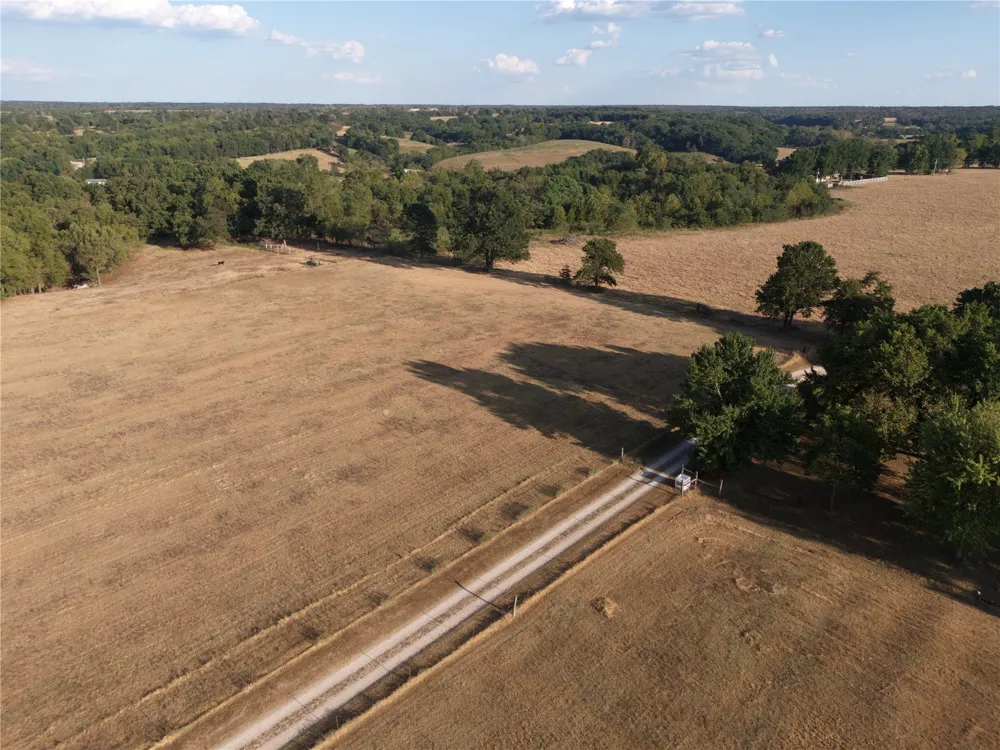 67451 E County Road 175 Road Wyandotte, OK 74370