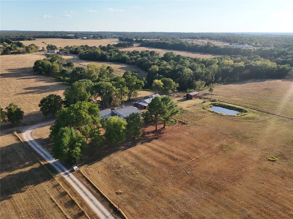 67451 E County Road 175 Road Wyandotte, OK 74370