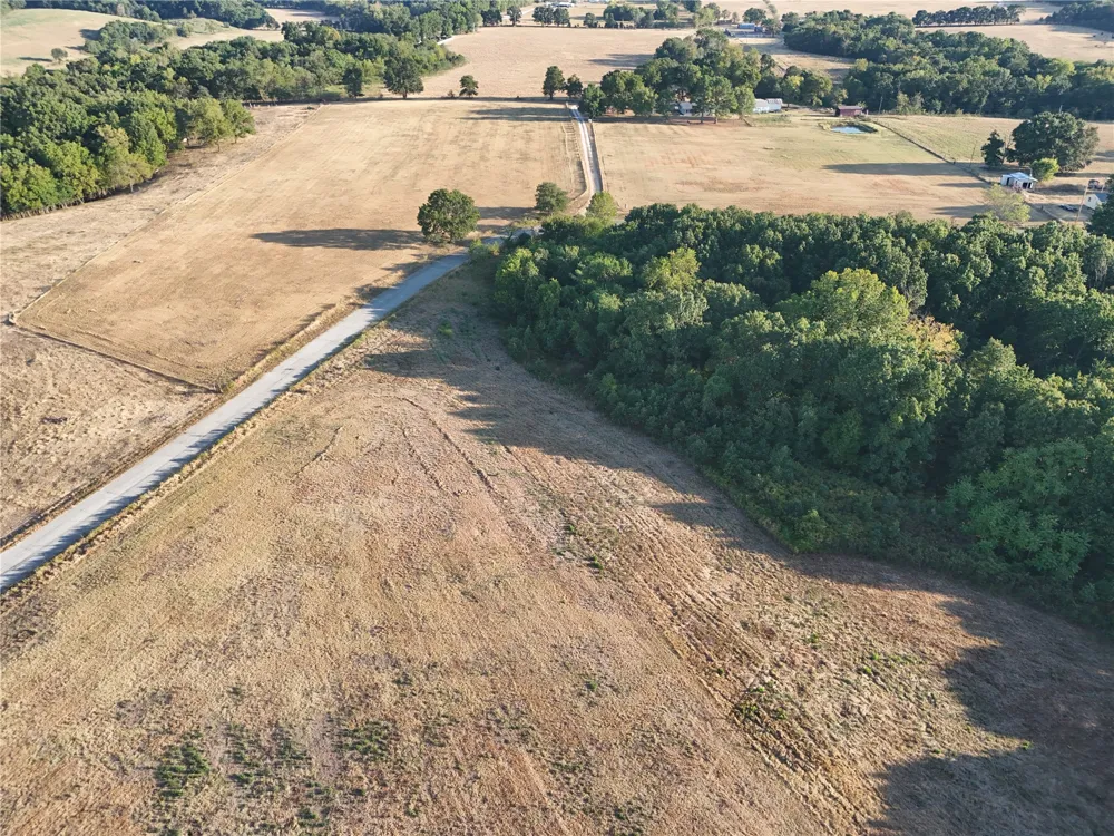 67451 E County Road 175 Road Wyandotte, OK 74370