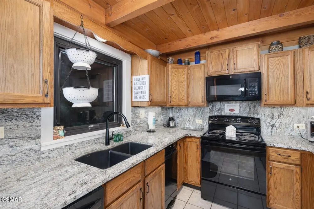 2653 Black Walnut Flats Road Sevierville, TN 37862