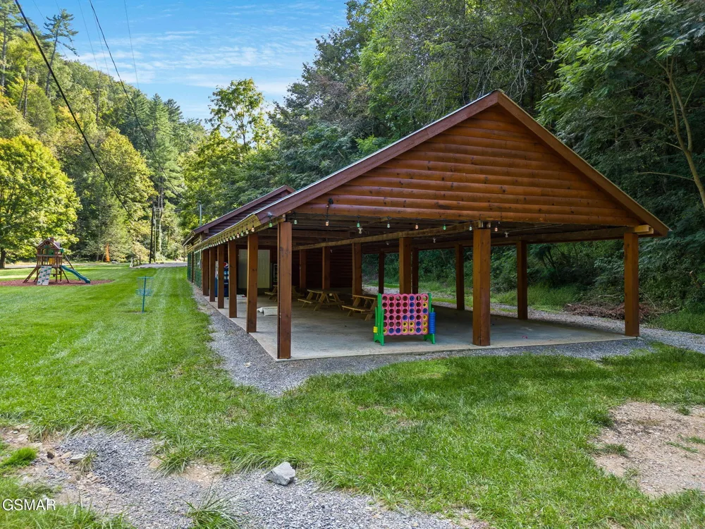 2653 Black Walnut Flats Road Sevierville, TN 37862