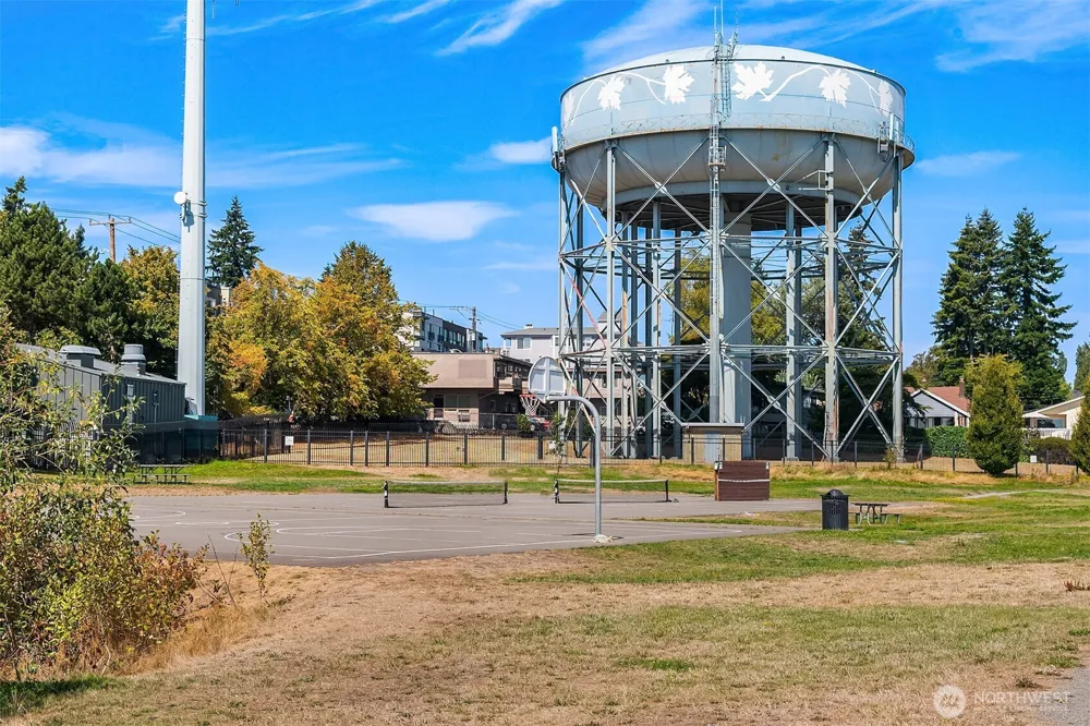847 NE 85th Street Seattle, WA 98115