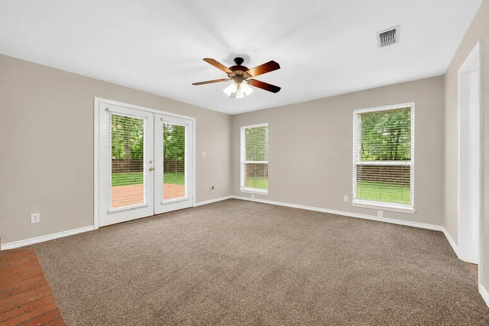 302 Southern Trace Lufkin, TX 75901
