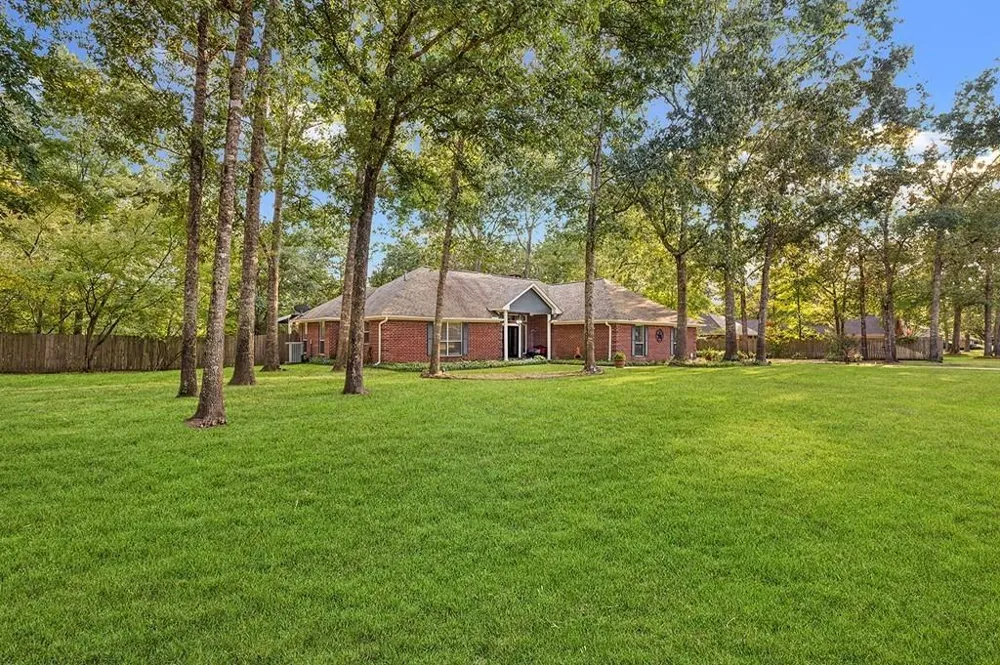 302 Southern Trace Lufkin, TX 75901