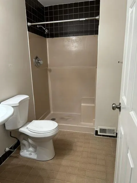 112 BROOKWOOD DRIVE Ambler, PA 19002